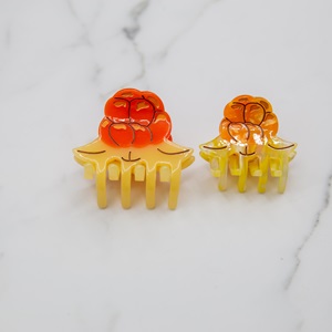 Aqpik hair clip (2024) acrylic