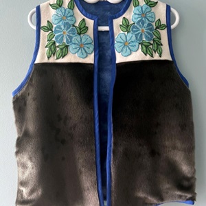 Blue vest (2022)