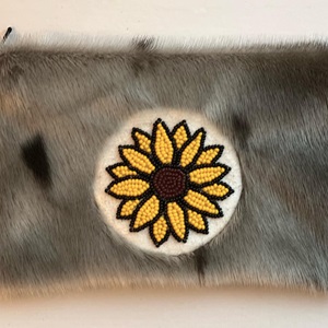 Sunflower clutch (2022)