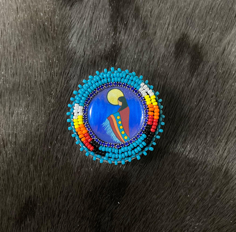 Beaded phone grip (2022)