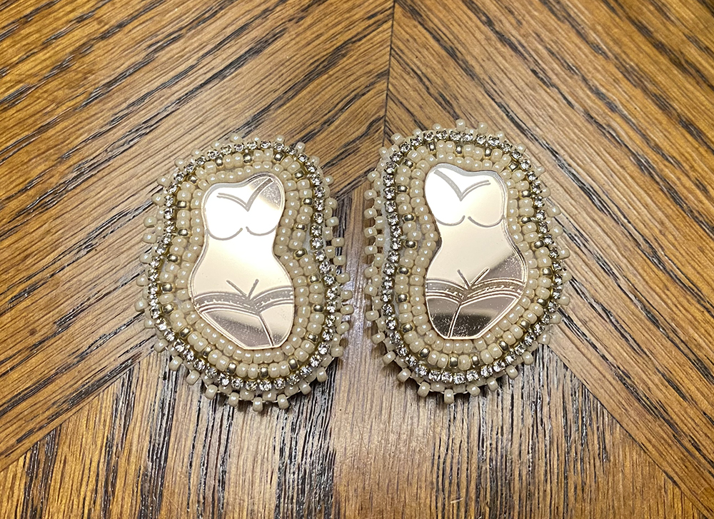 Gold woman earrings (2024)