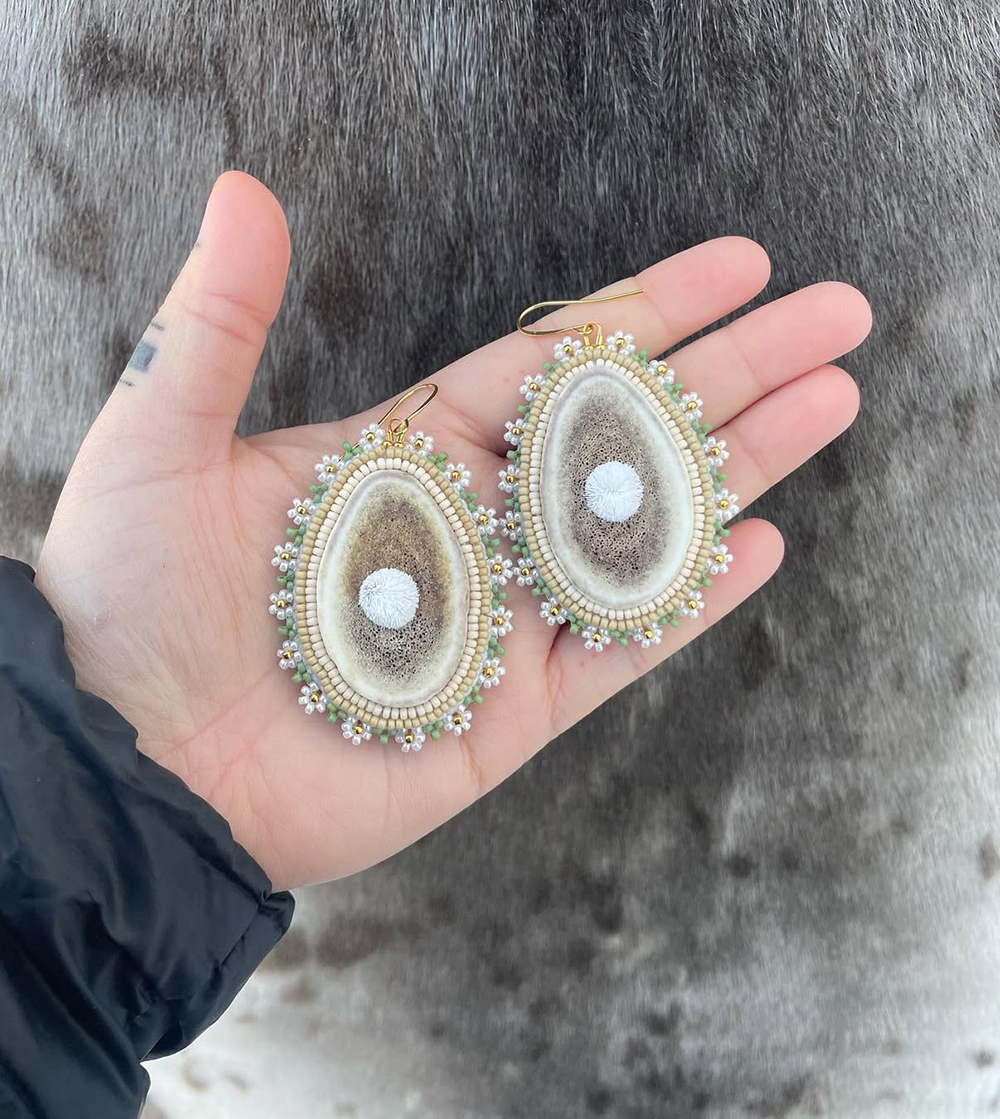 Neutral tufted florals (2024)