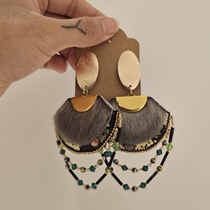 Sealskin ulu earrings with green beads (2023)