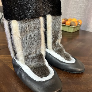 Sealskin cabin slippers (2023)