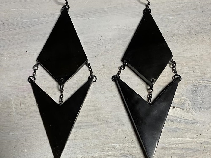 Baleen earrings_BKivliqtaruqBrower