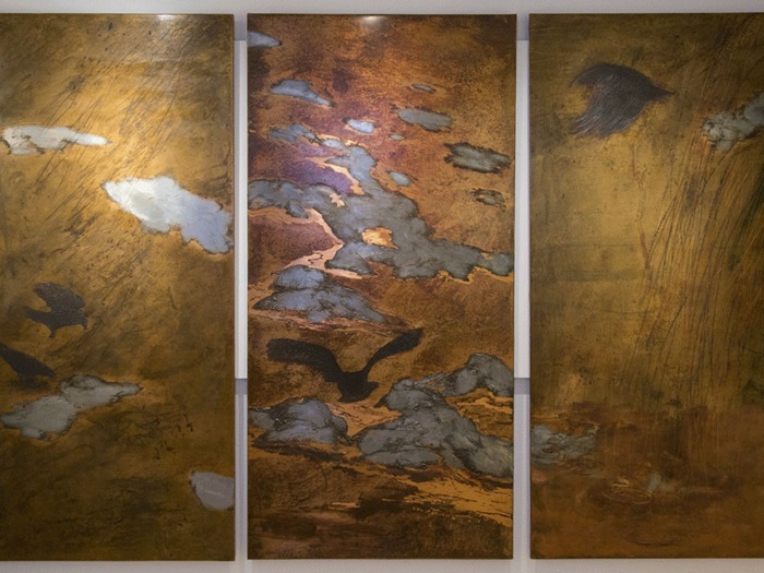 HoveAnnieBirtheNightRavens