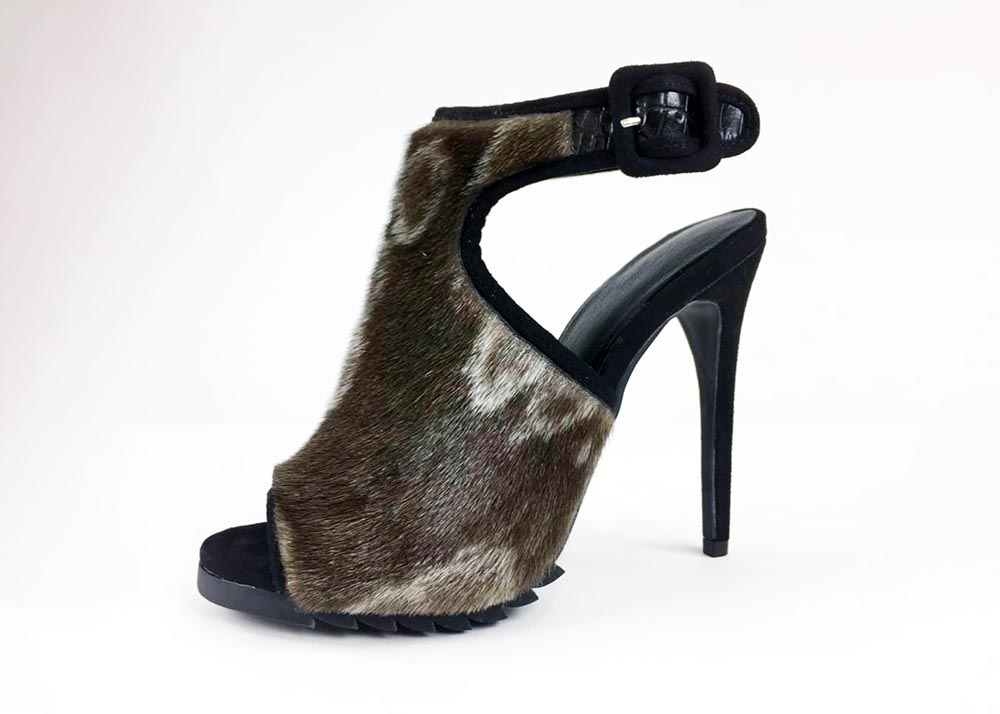 CamphaugNicoleENBArtisansSealStilettoPeepToes