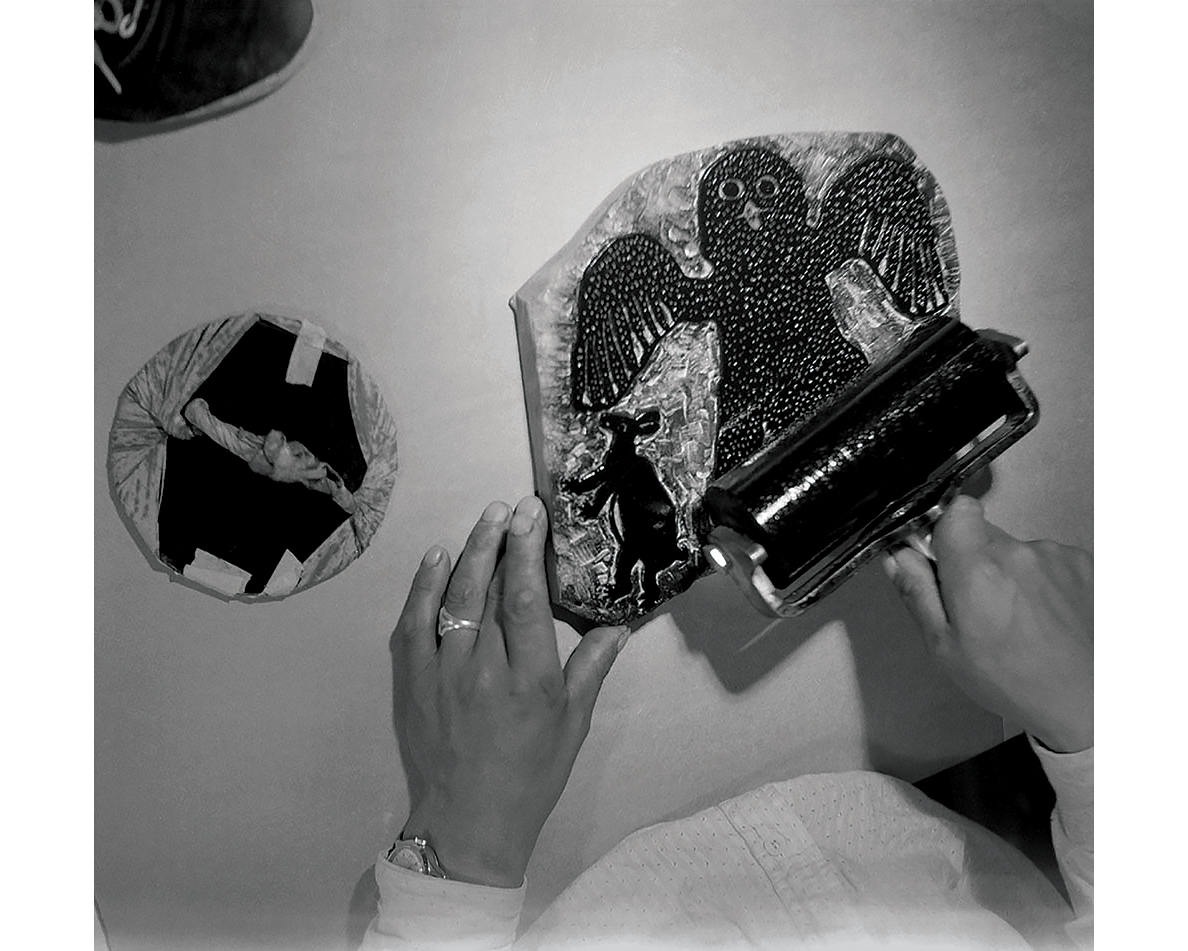 QiatsukLuktaInkingAStoneBlock