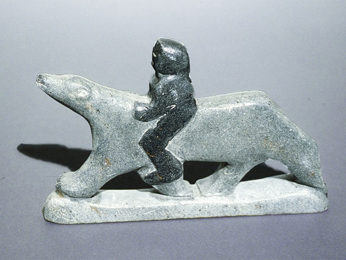 KudlukThomassieManRidingBear