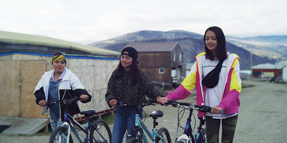 InnuksukNylaSlashBackStill