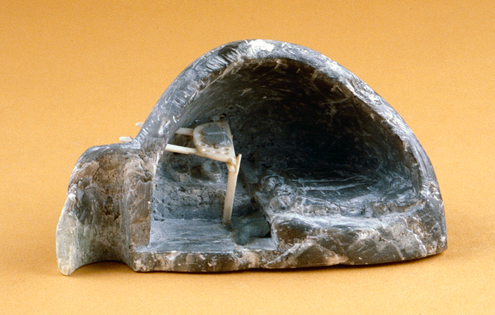 EnnutisakIglooInterior