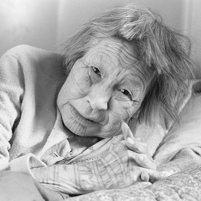 HelenKalvak_Ulukhaktok_NWTArchives