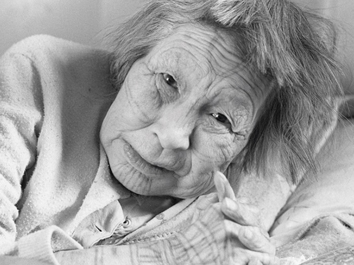 HelenKalvak_Ulukhaktok_NWTArchives
