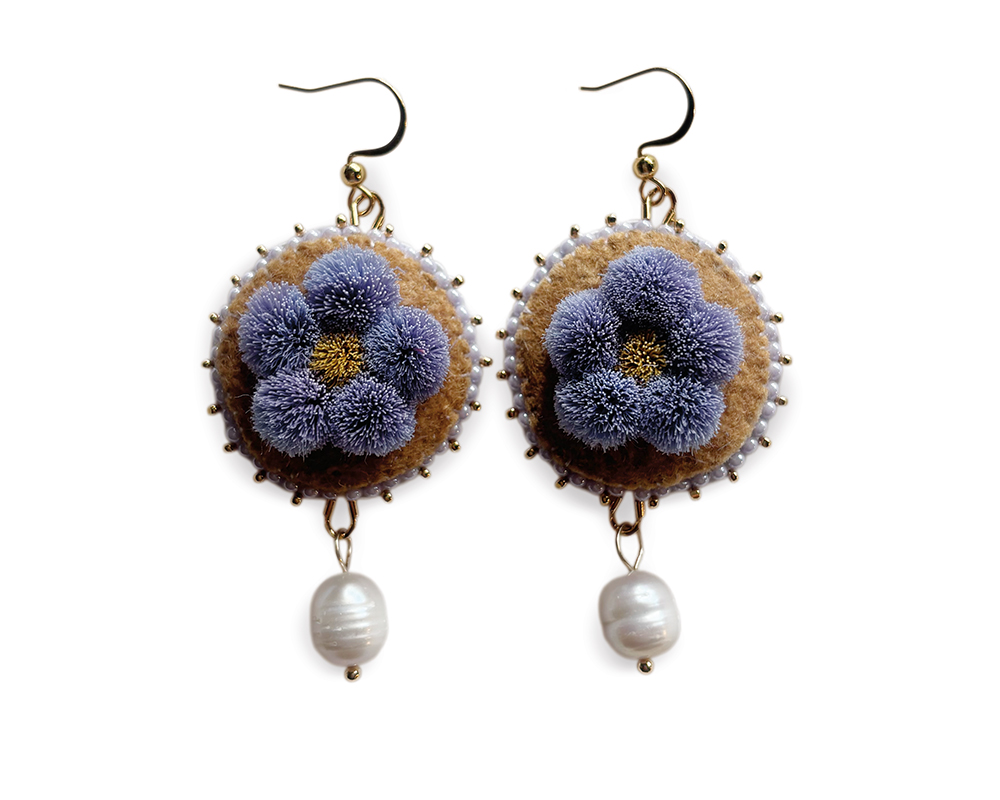 39.2_Feature2_CDunbar_Purple-Caribou-Hair-Tufted-Florals